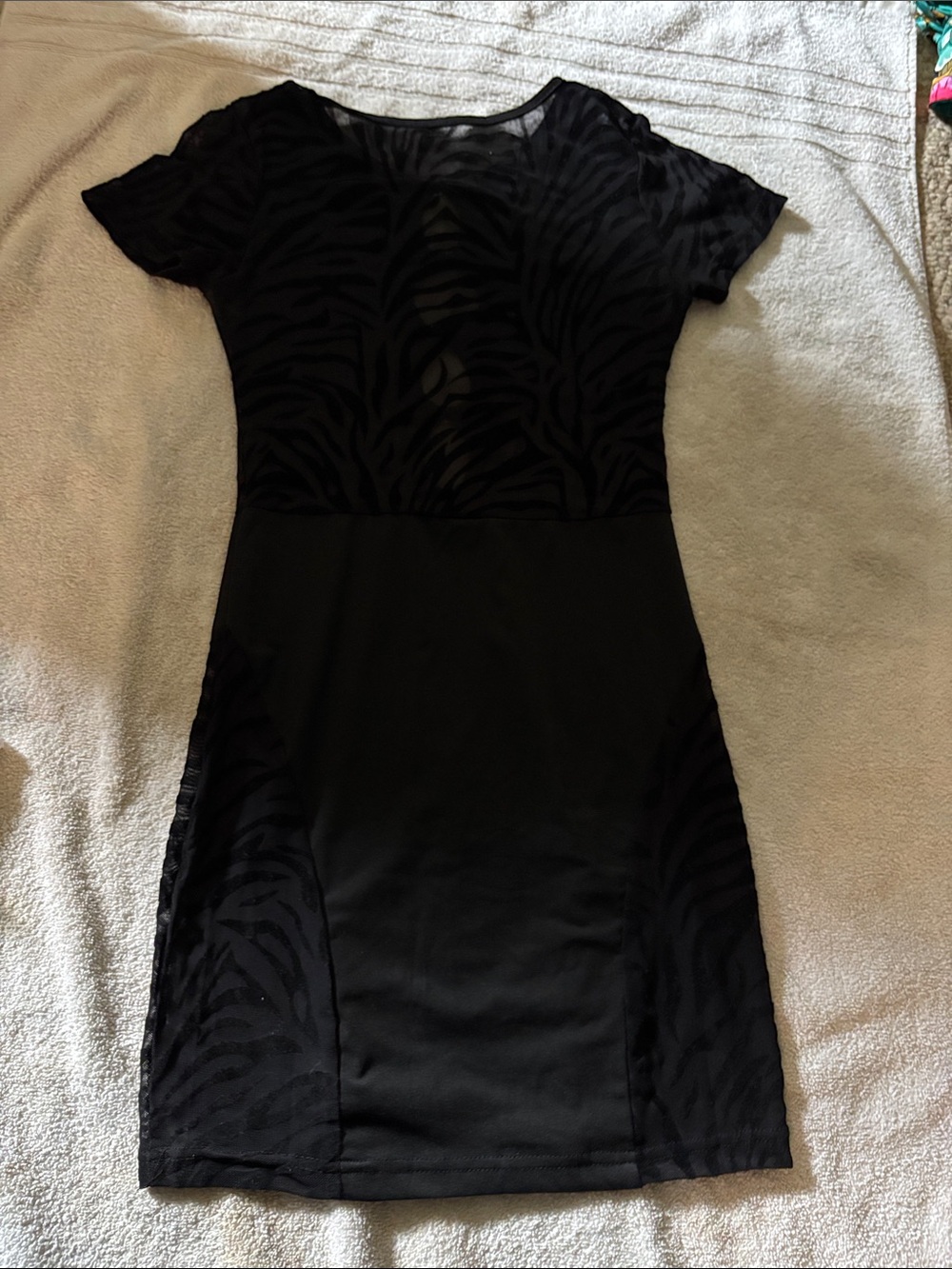 SHEIN Black Short Sleeve Mini Dress with Subtle Zebra Texture - Size XS